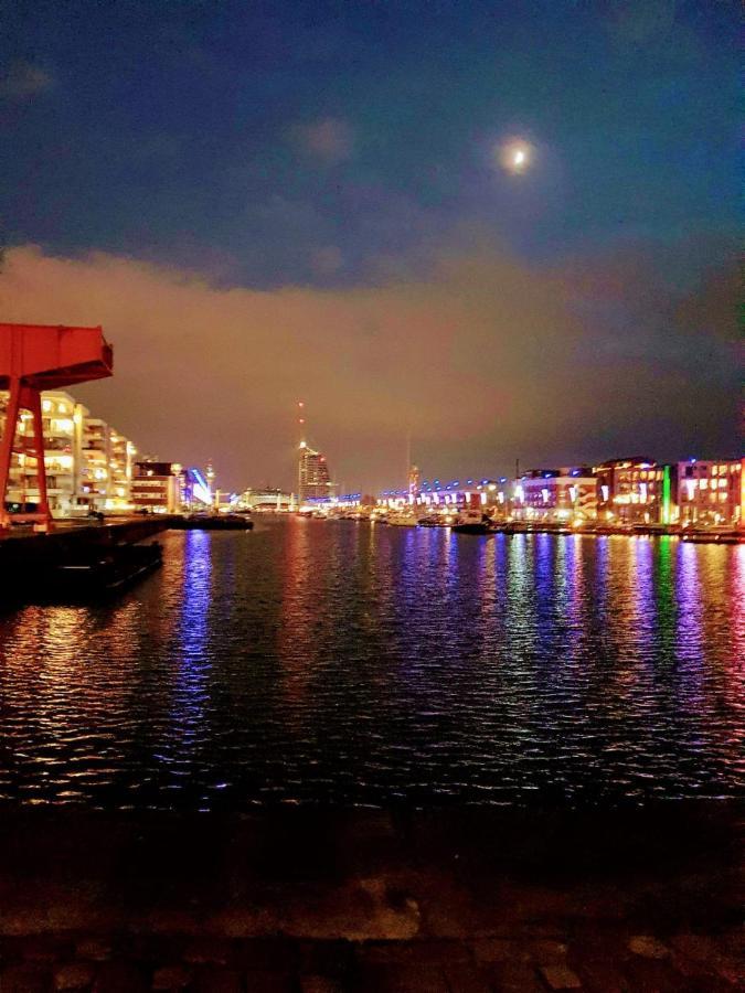 "Lilie" In Geestland-Langen, Ideal Fuer Familien & Homeoffice - Wlan & Parkplatz - 3 Zimmer, Balkon - Nahe Bremerhaven Kültér fotó