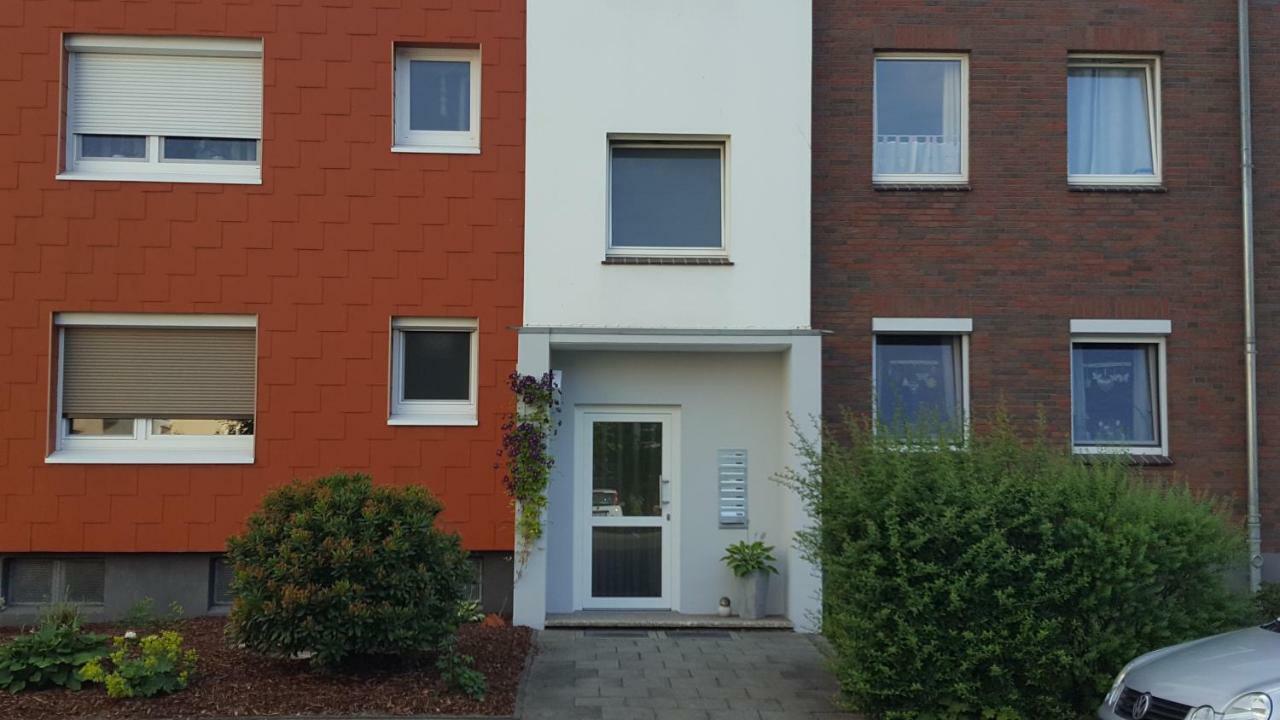 "Lilie" In Geestland-Langen, Ideal Fuer Familien & Homeoffice - Wlan & Parkplatz - 3 Zimmer, Balkon - Nahe Bremerhaven Kültér fotó